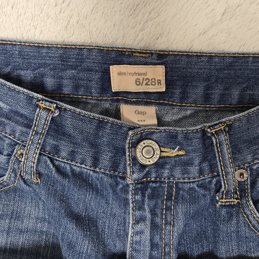 GAP Slim Boyfriend Denim Jeans - Picture 2 of 8